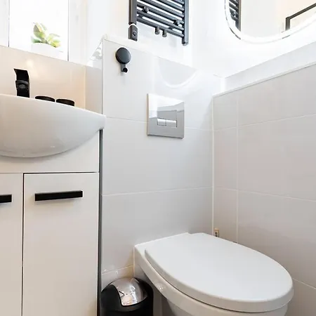 Serenity: Urban Garden Retreat Appartamento Bratislava