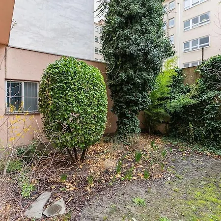 Serenity: Urban Garden Retreat Bratislava