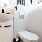 Serenity: Urban Garden Retreat Διαμέρισμα Μπρατισλάβα