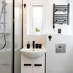 Serenity: Urban Garden Retreat * Μπρατισλάβα