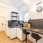 Serenity: Urban Garden Retreat Μπρατισλάβα